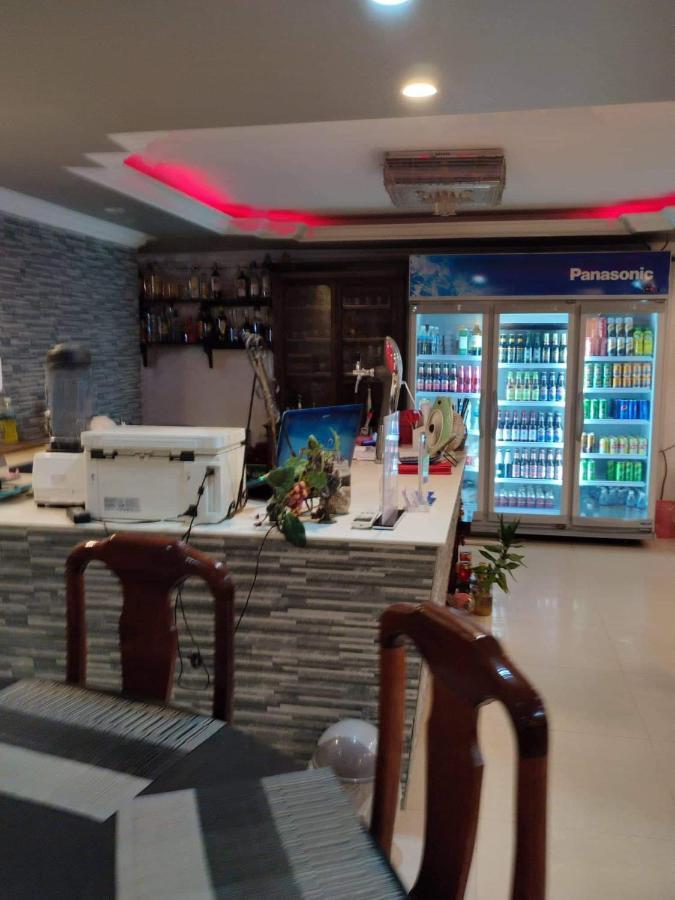 Le Barang Steakhouse & Guesthouse 시아누크빌 외부 사진